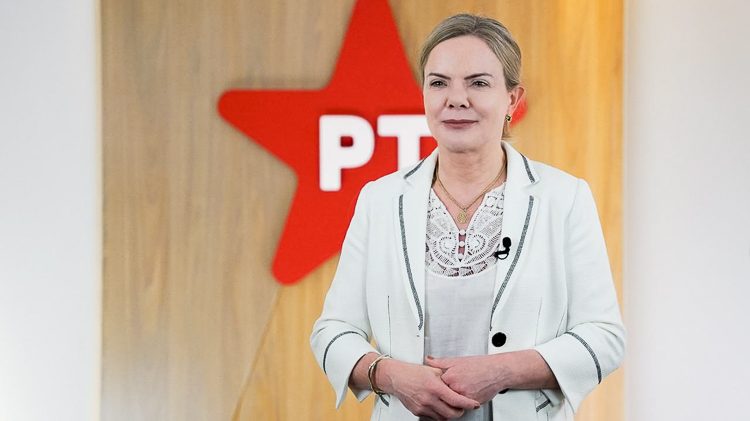 Conversa de Gleisi Hoffmann e uma servidora do BC é vazada