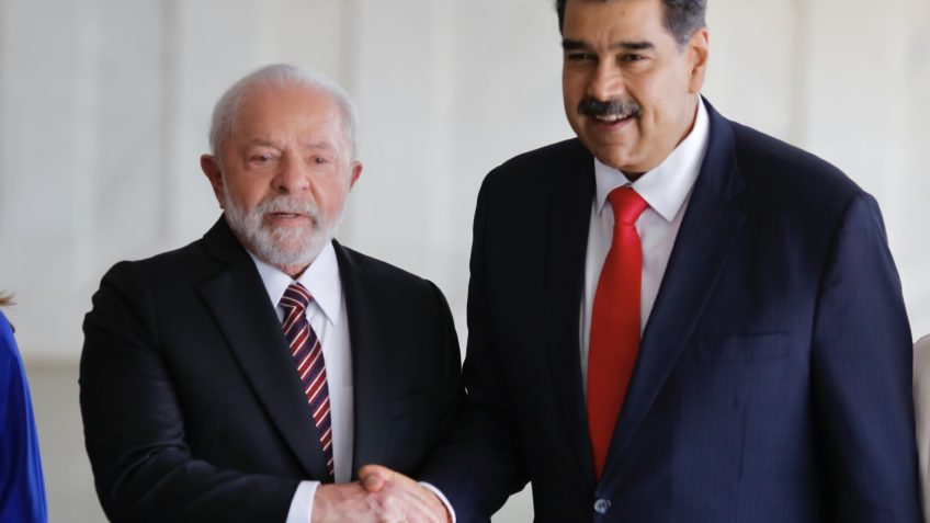Presidente venezuelano diz que resultados de eleições no Brasil não são auditados