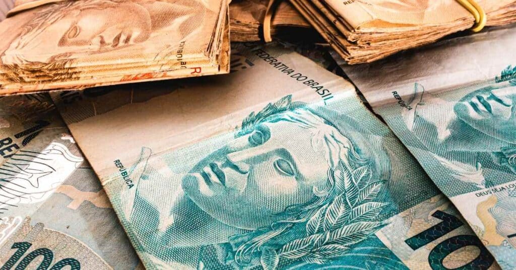 Poupança tem saída de R$ 15,4 bilhões em 2024