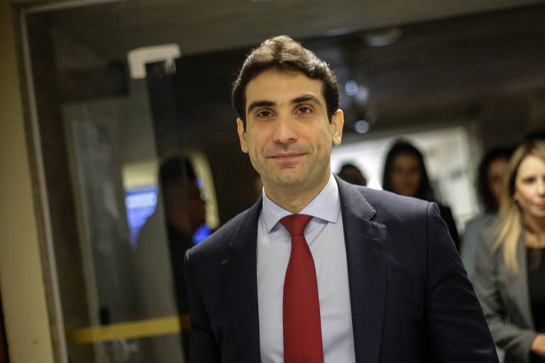 Galípolo: Brasil precisará migrar para novo modelo de funding no crédito imobiliário