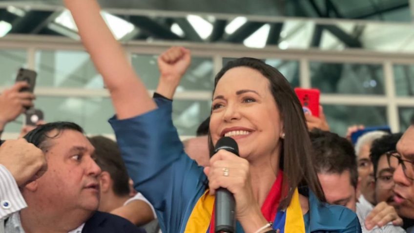Venezuelanos votam em eleição com preocupações de fraudes