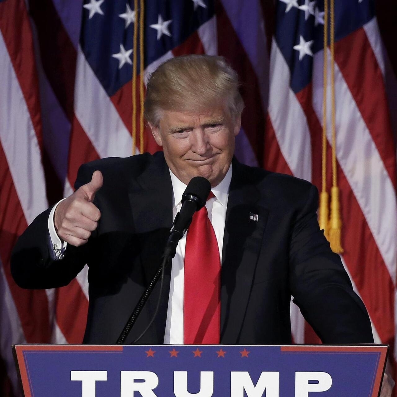 U.S. President-elect Donald Trump greets supporters during his election night rally in Manhattan, New York, U.S., November 9, 2016. REUTERS/Mike Segar