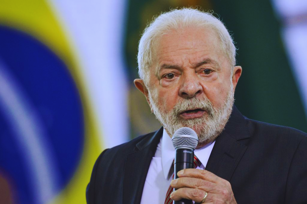 Economia brasileira cresce acima das projeções do mercado, para todos, afirma Lula