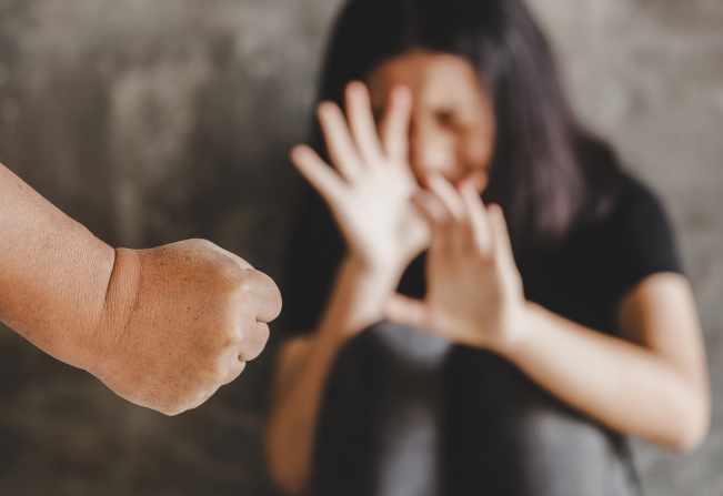 Governador do Rio de Janeiro, por meio de decreto cria empregos para mulheres vítimas de violência