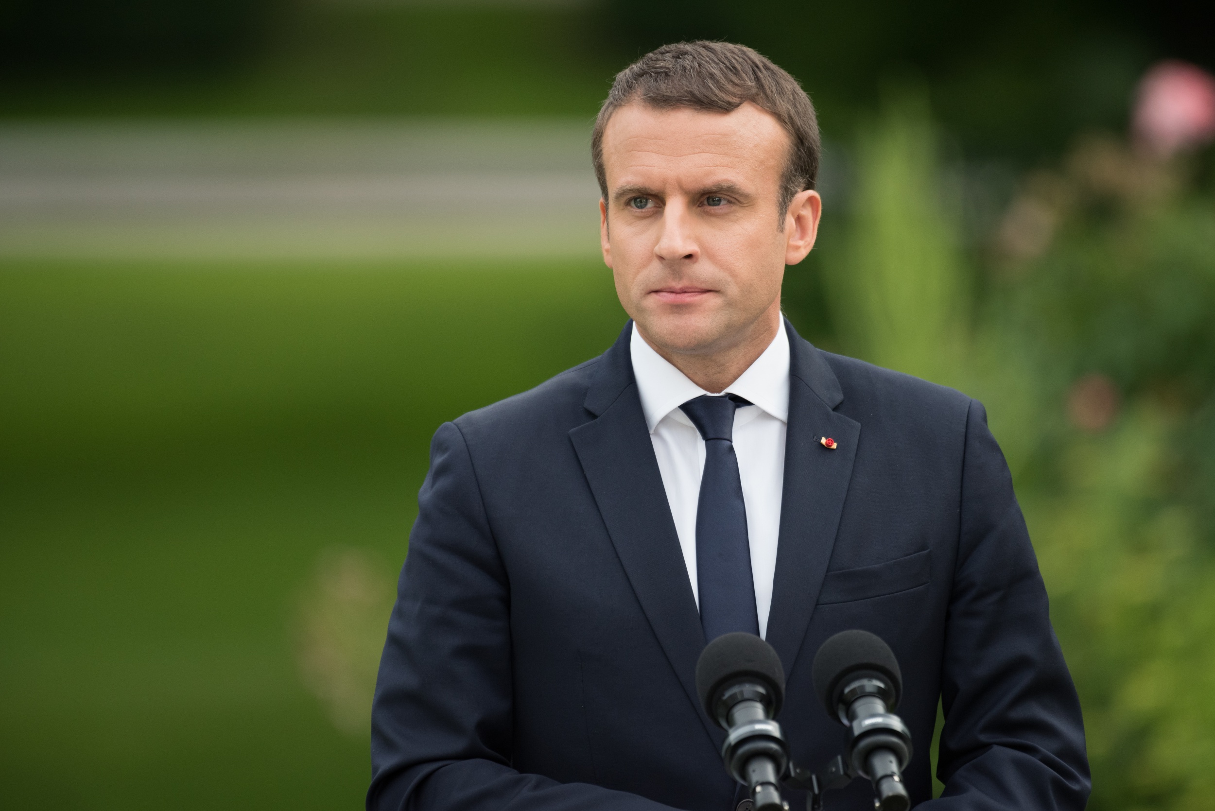 França forma novo governo após mais de dois meses de incertezas