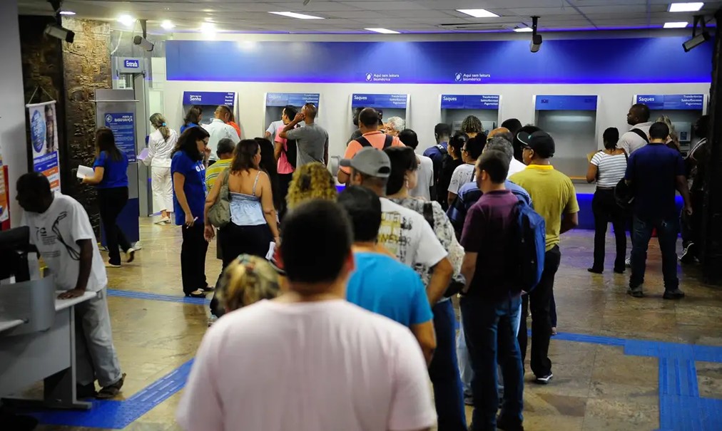 mais de 300 mil beneficiários precisam regularizar Cadastro Único