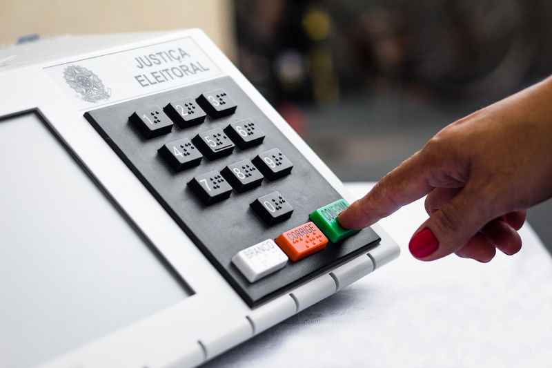 Paulistas reelegem cinco prefeitos no 2º turno das eleições municipais
