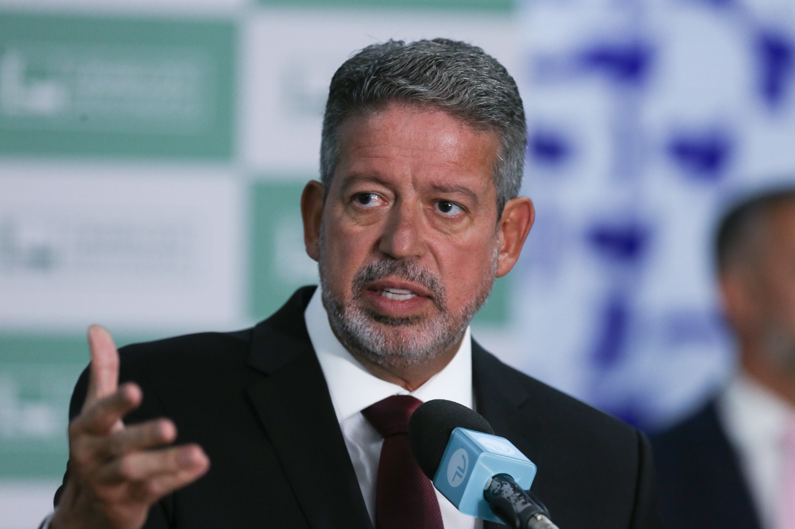 Lira afirmou que a proposta não apresenta “qualquer inconstitucionalidade” e não afeta a autonomia do STF.