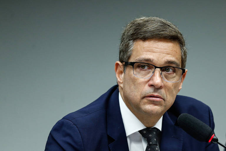 Campos Neto alerta para riscos no processo de desinflação e desafios econômicos globais