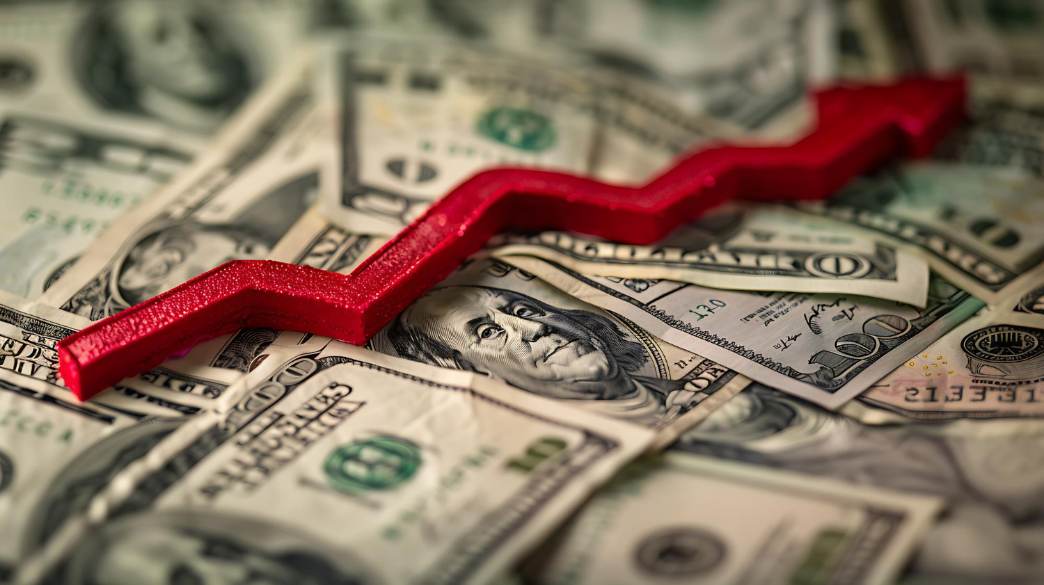 Rebaixamento da Nota de Crédito dos EUA: Perigo ou Oportunidade para o Dólar?
