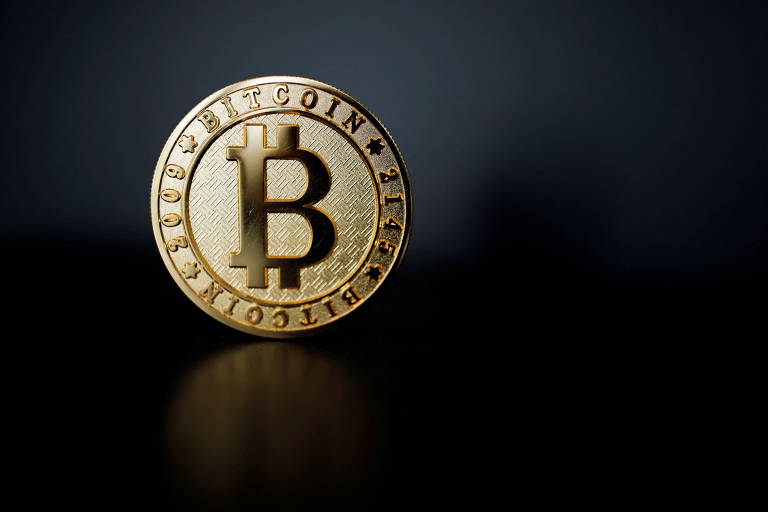 Bitcoin supera US$ 111 mil em dia de “jantar cripto” de Trump; mercado vê mais alta