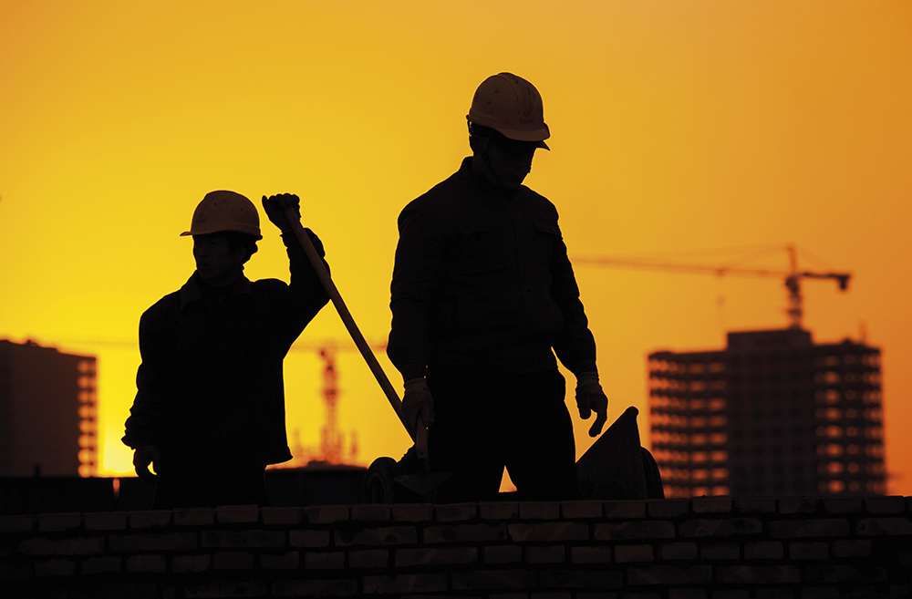 Governo discute exigência de aumento de 20% a trabalhadores expostos ao Sol