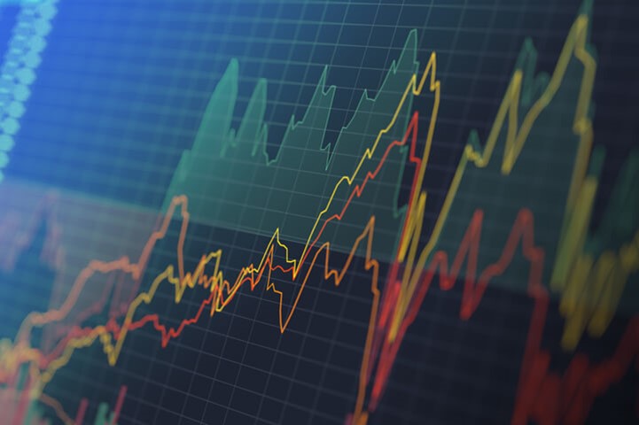 Ibovespa cai mais de 1% com IPCA, fiscal e China; Vale despenca e Petrobras se salva