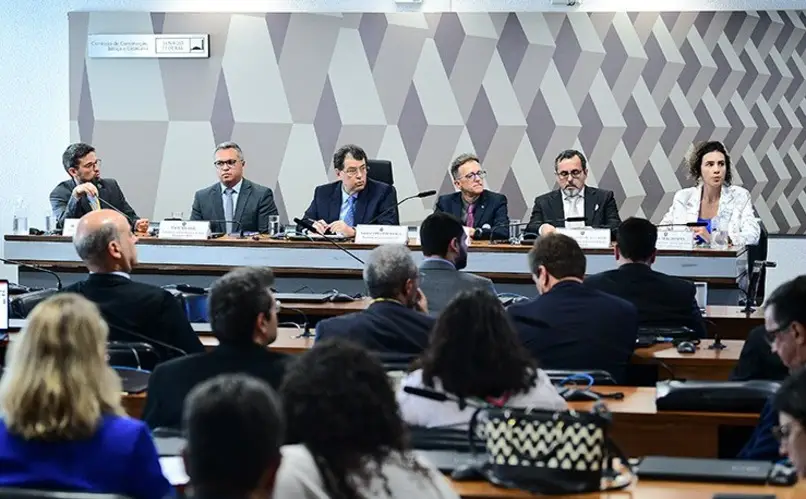 Regras para Imposto Seletivo dividem participantes de debate na CCJ do Senado