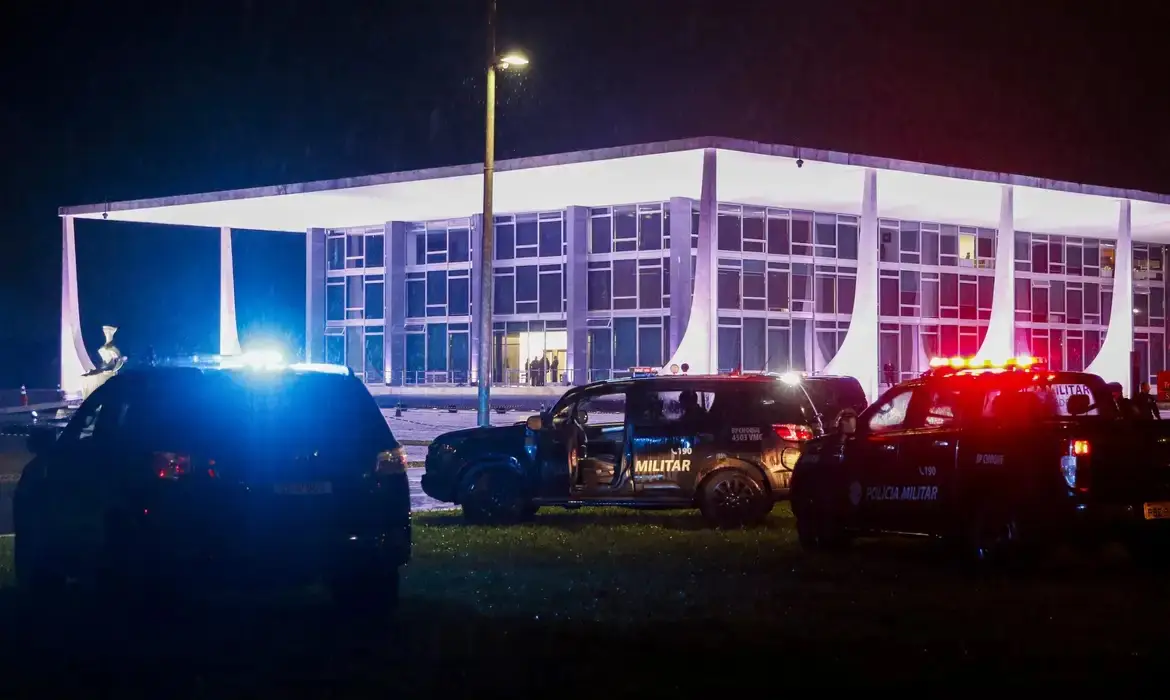 PF investiga explosões em Brasília como ato terrorista; veja o que se sabe até agora