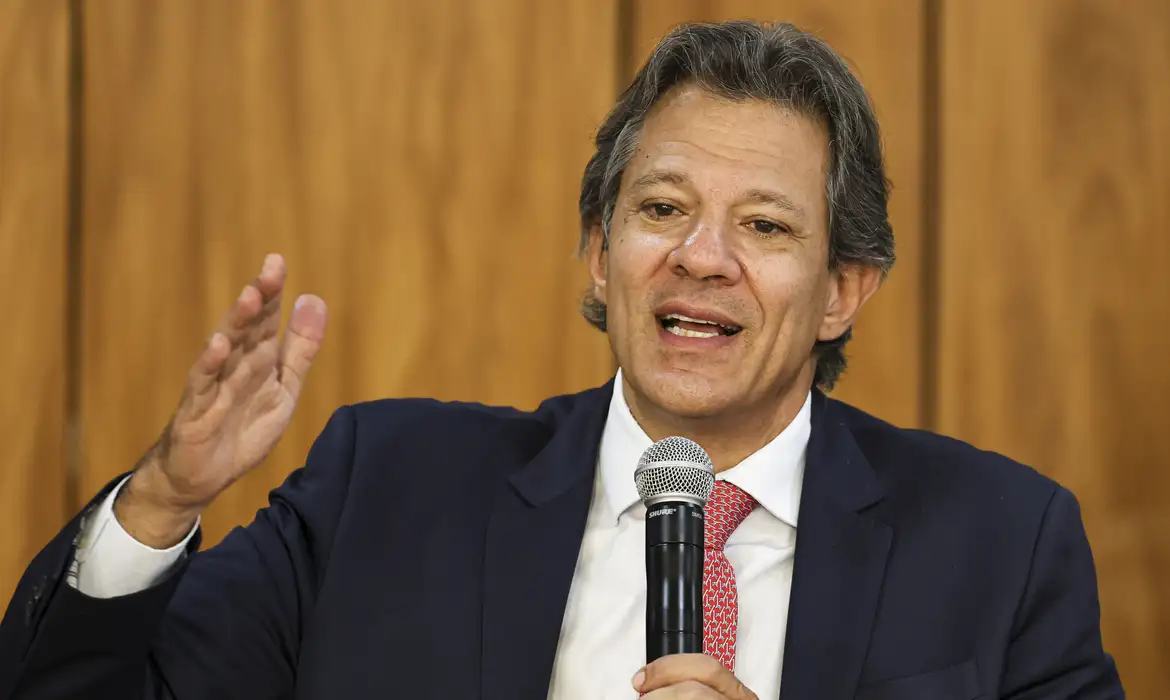 Após reação negativa, é hora de o governo pedir apoio do sistema financeiro em almoço da Febraban nesta sexta