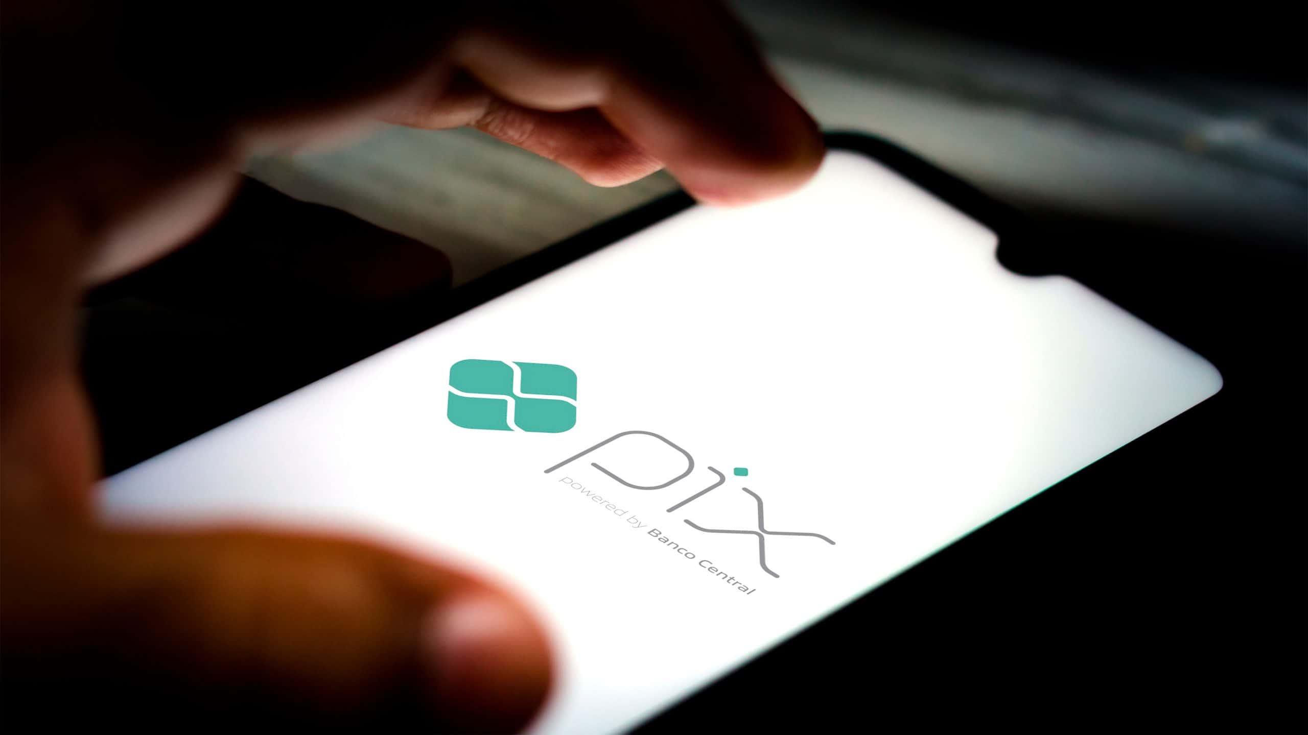 Bancos podem cobrar taxa no Pix? Conheça as regras e evite surpresas