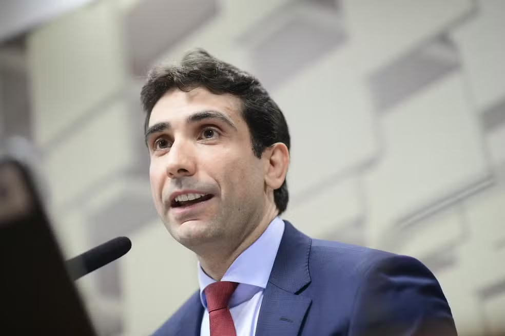 Copom eleva juros básicos da economia para 14,25% ao ano