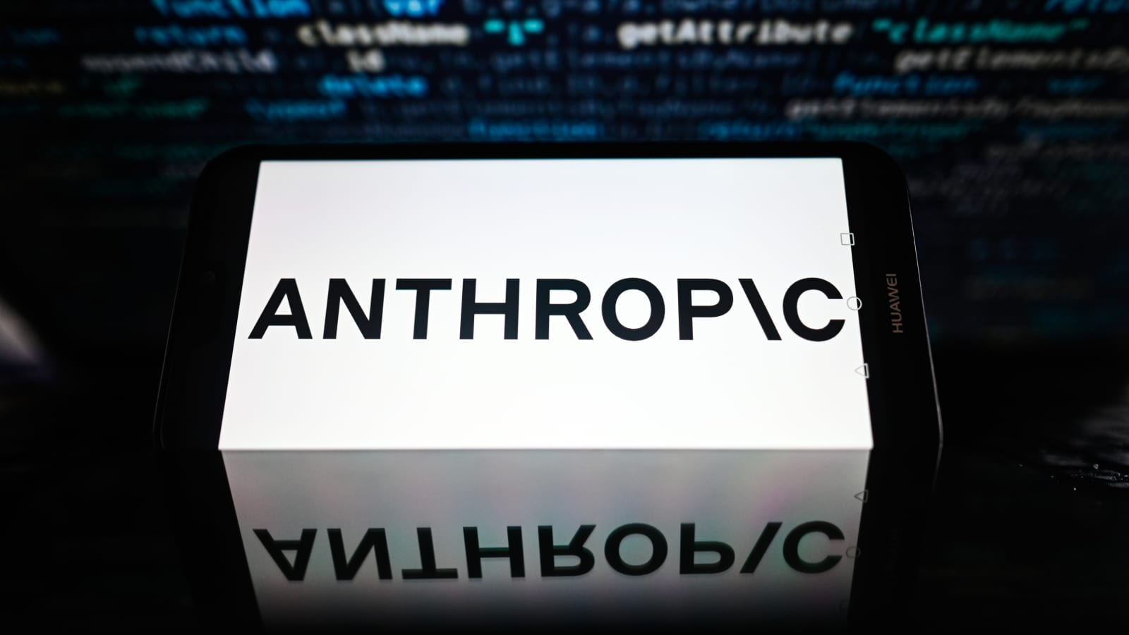 Amazon aumenta investimento na Anthropic, concorrente da OpenAI, com aporte de R$ 23 bilhões