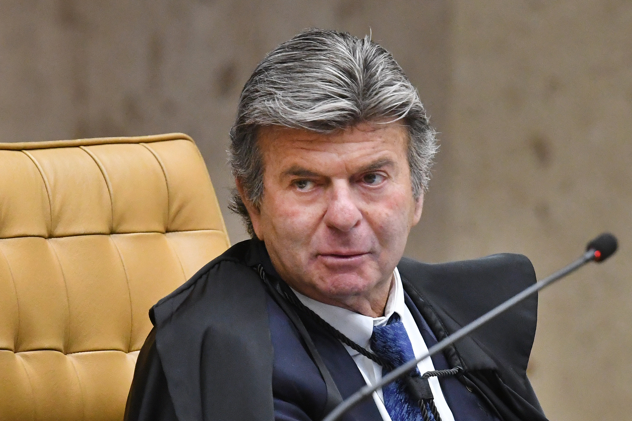 Fux ‘se alia aos censores’, mas tenta se eximir de responsabilidade, diz Gazeta do Povo