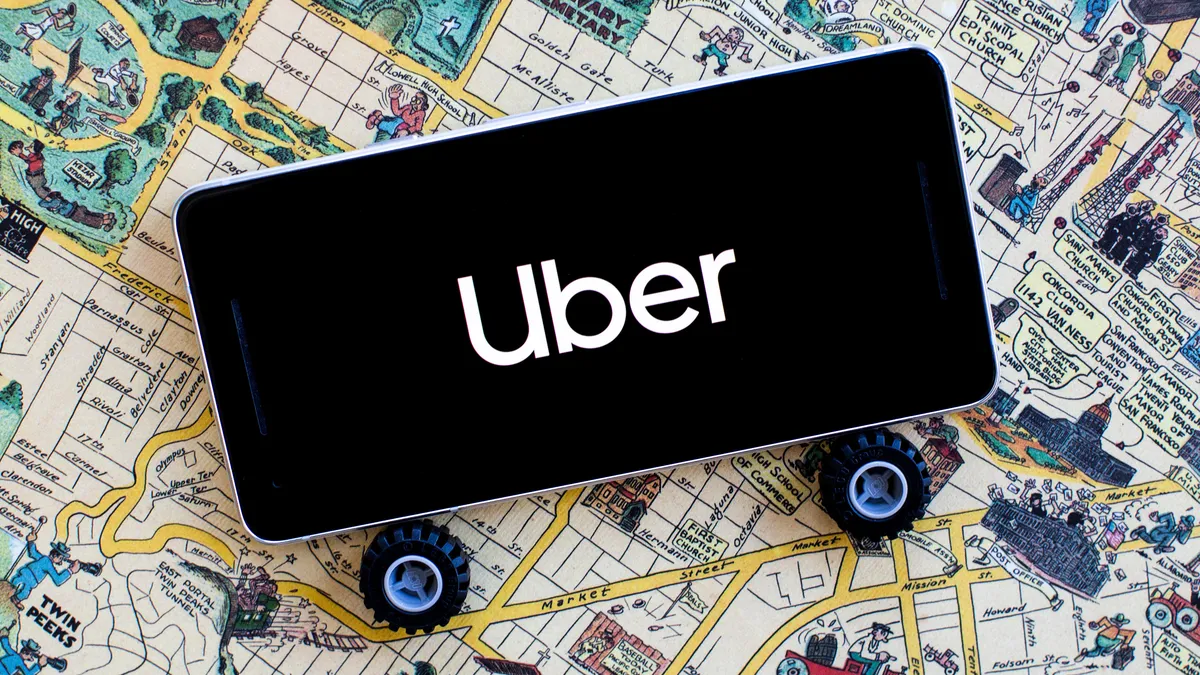 Uberização: STF faz audiência sobre vínculo de trabalhadores e apps