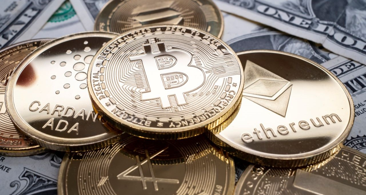 Bitcoin salta 130% no ano porque Trump reduz incertezas com regulação, diz analista