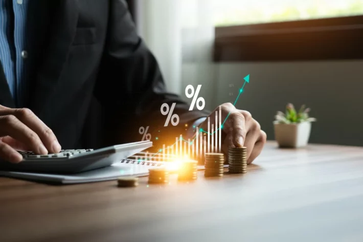 Prefixados a mais de 15% ao ano. Veja se você deve investir ou esperar