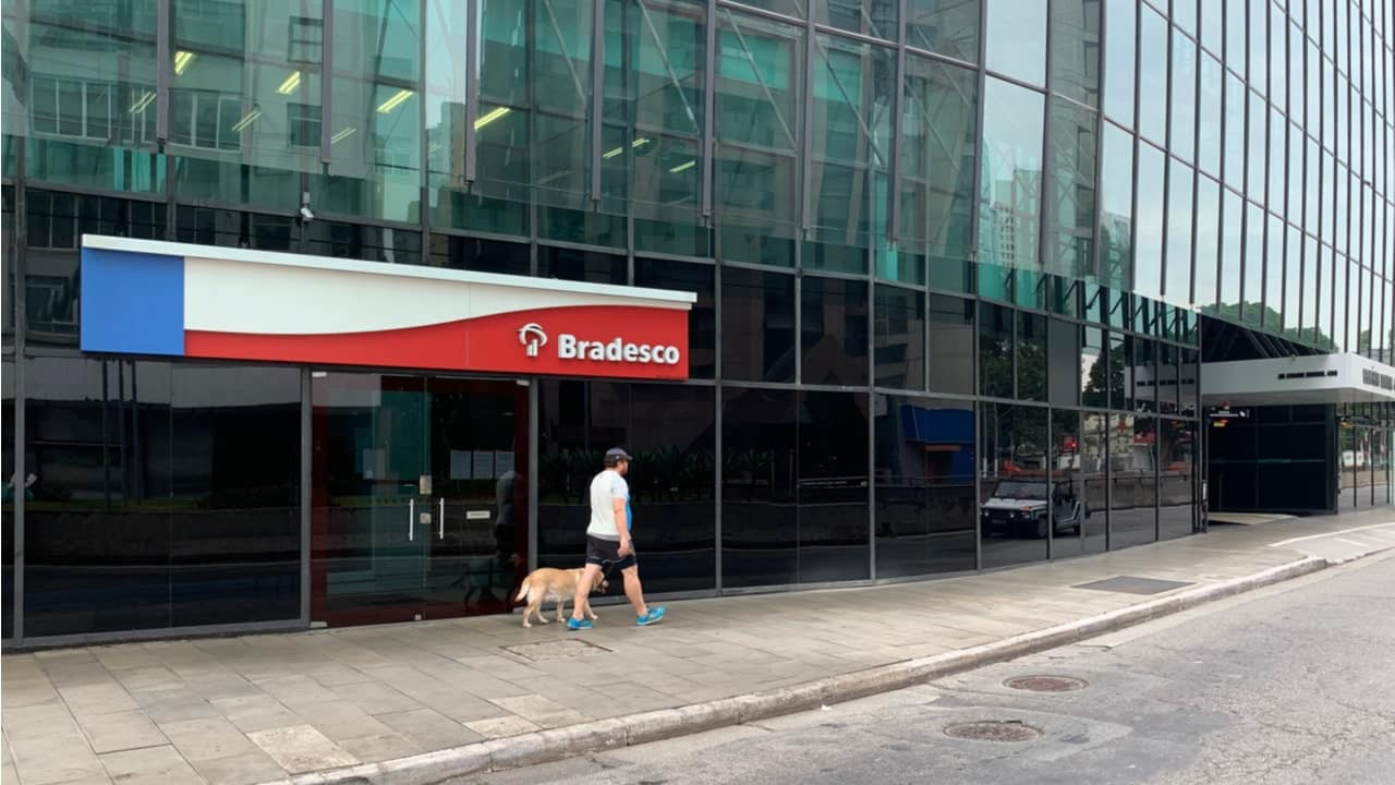 Lucro do Bradesco aumenta 88%, mas mercado vê fragilidades