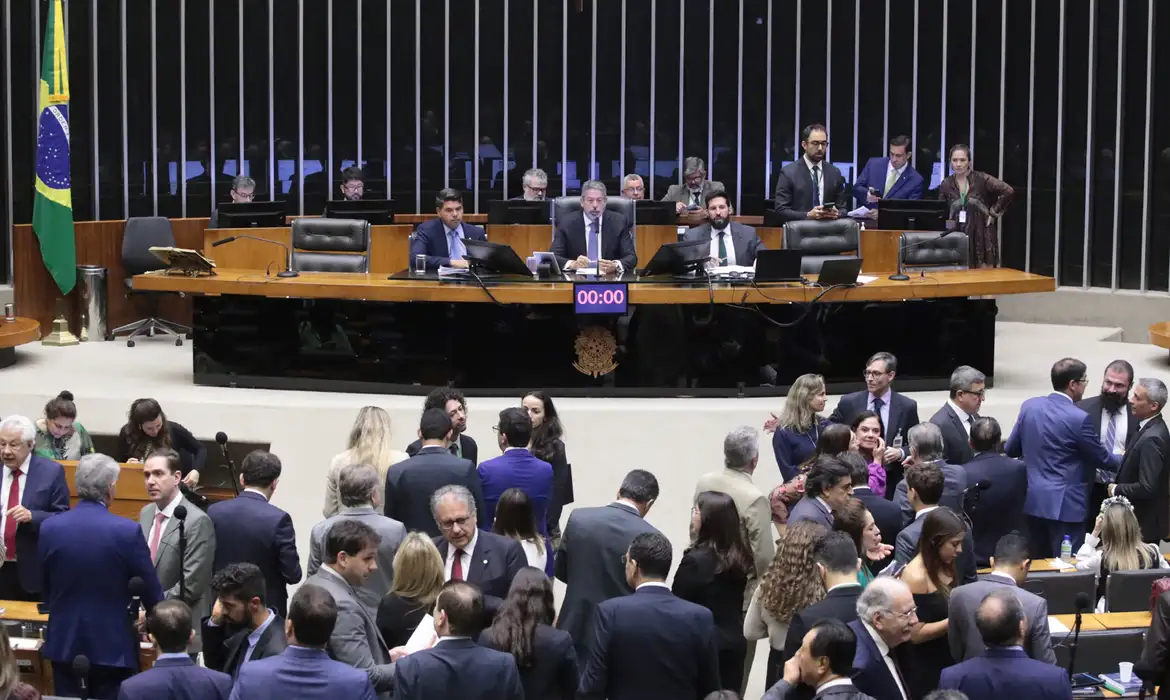 Câmara corre para aprovar pacote do corte de gastos ainda esta semana