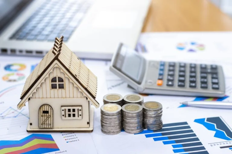 O Que Esperar dos Fundos Imobiliários (FIIs) em 2025?
