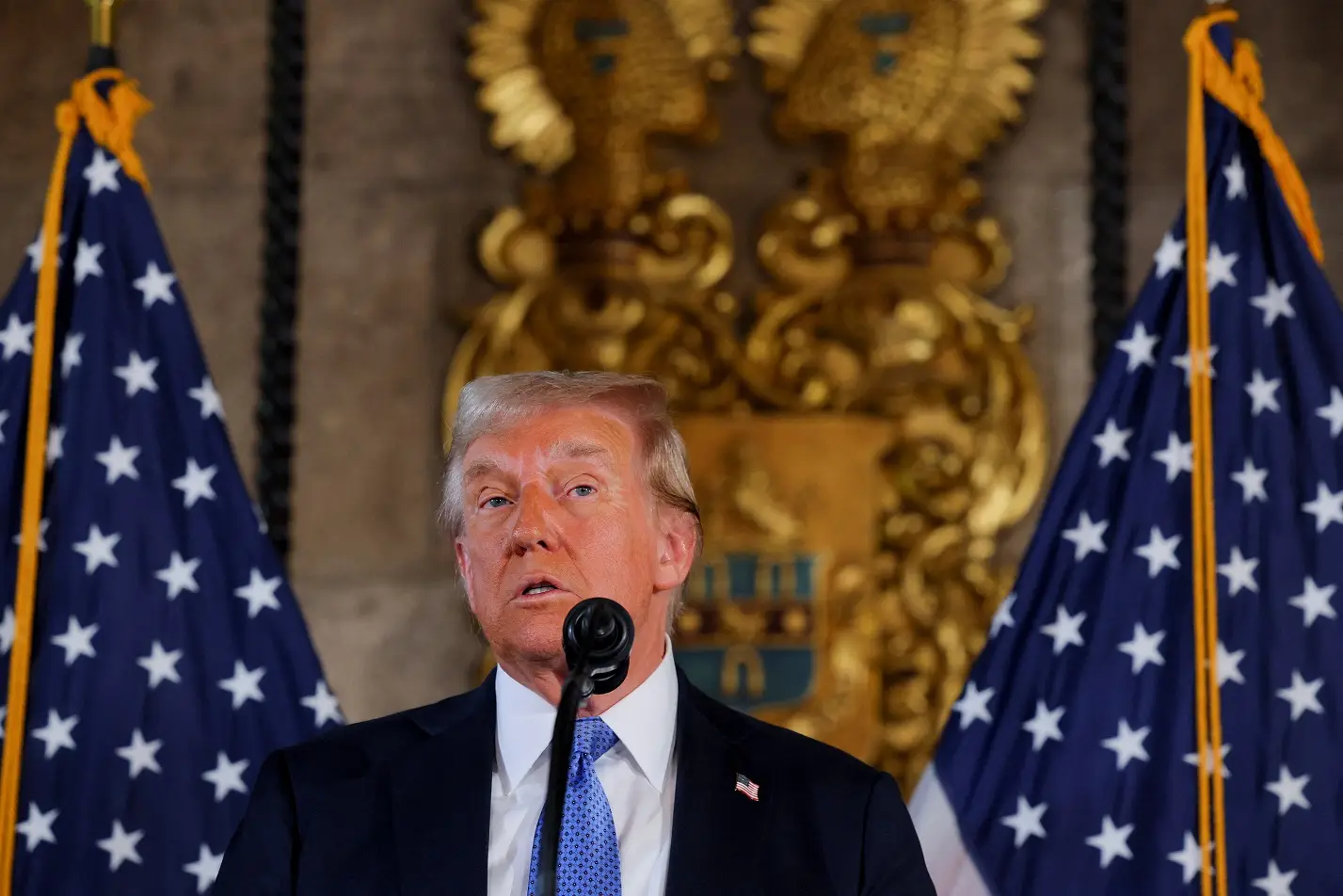 Trump ameaça UE com tarifas caso não compre mais petróleo e gás dos EUA