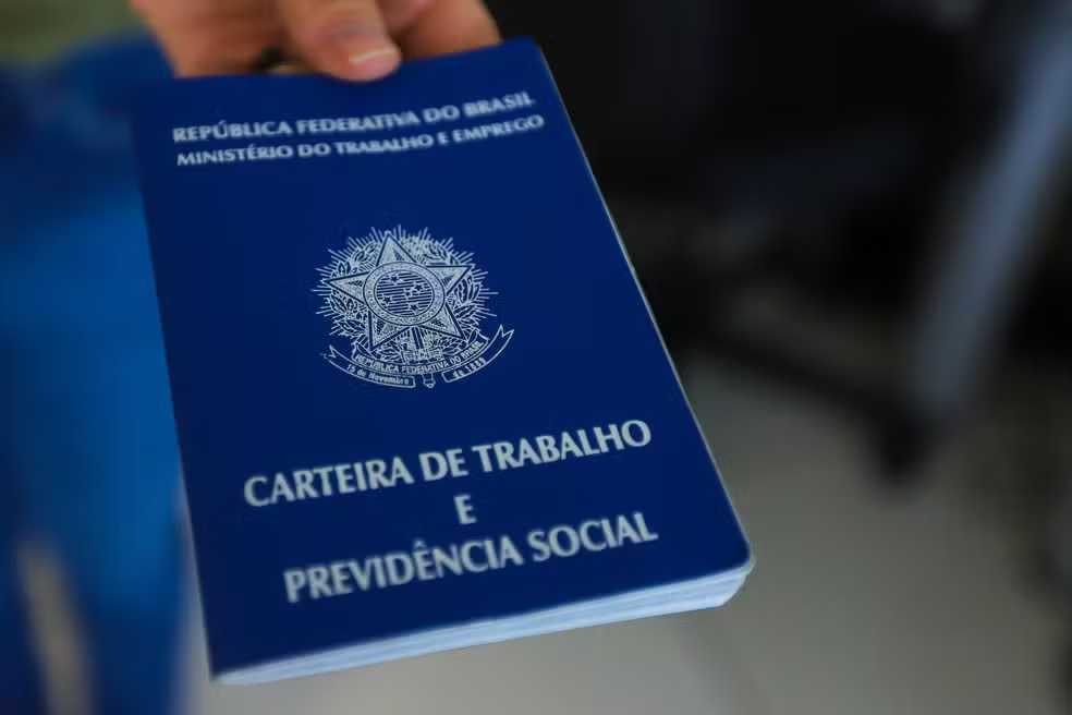 Desemprego e a informalidade de pretos e pardos estão acima da média