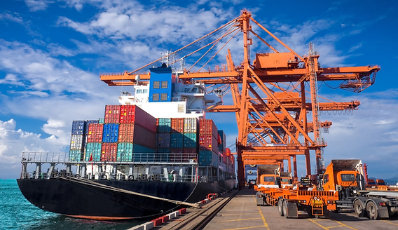 Exportações da China aceleram em meio a tensões comerciais, importações surpreendem
