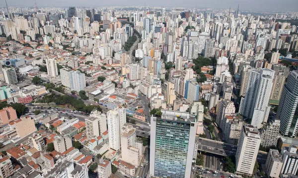 Preço do aluguel residencial sobe 13,5% em 2024, quase o triplo da inflação; veja as cidades mais caras