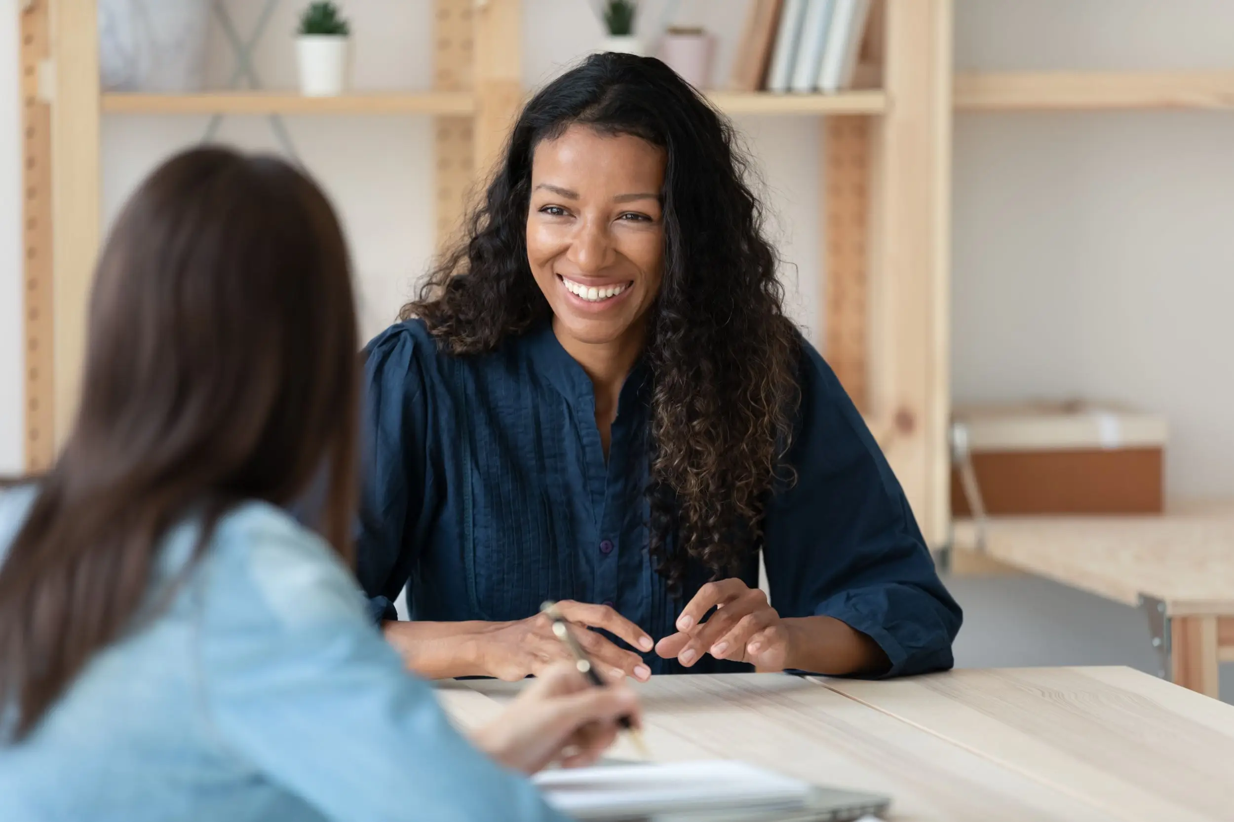Por que mulheres passaram a contratar mais seguro de vida?