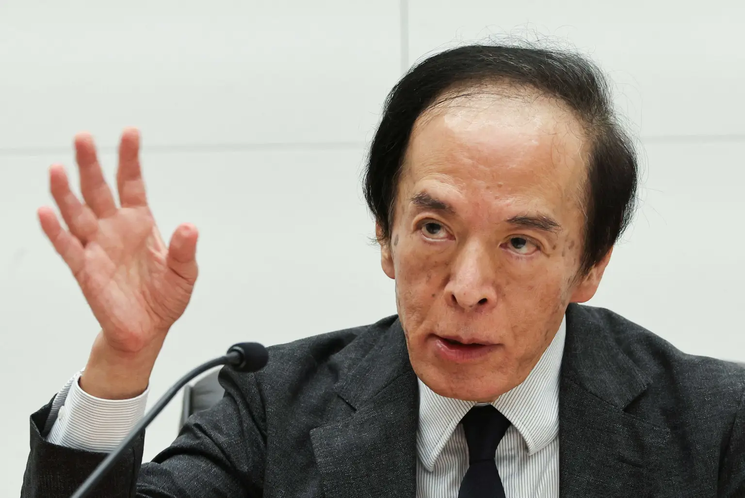 Presidente do BC do Japão sinaliza chance de aumento dos juros na próxima semana