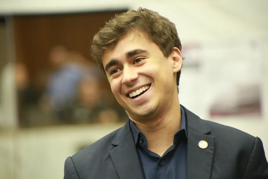 “Se era fake news, por que revogou?”, diz Nikolas Ferreira 