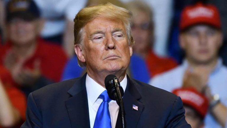 Justiça bloqueia temporariamente proibição de Trump a novos estudantes estrangeiros em Harvard