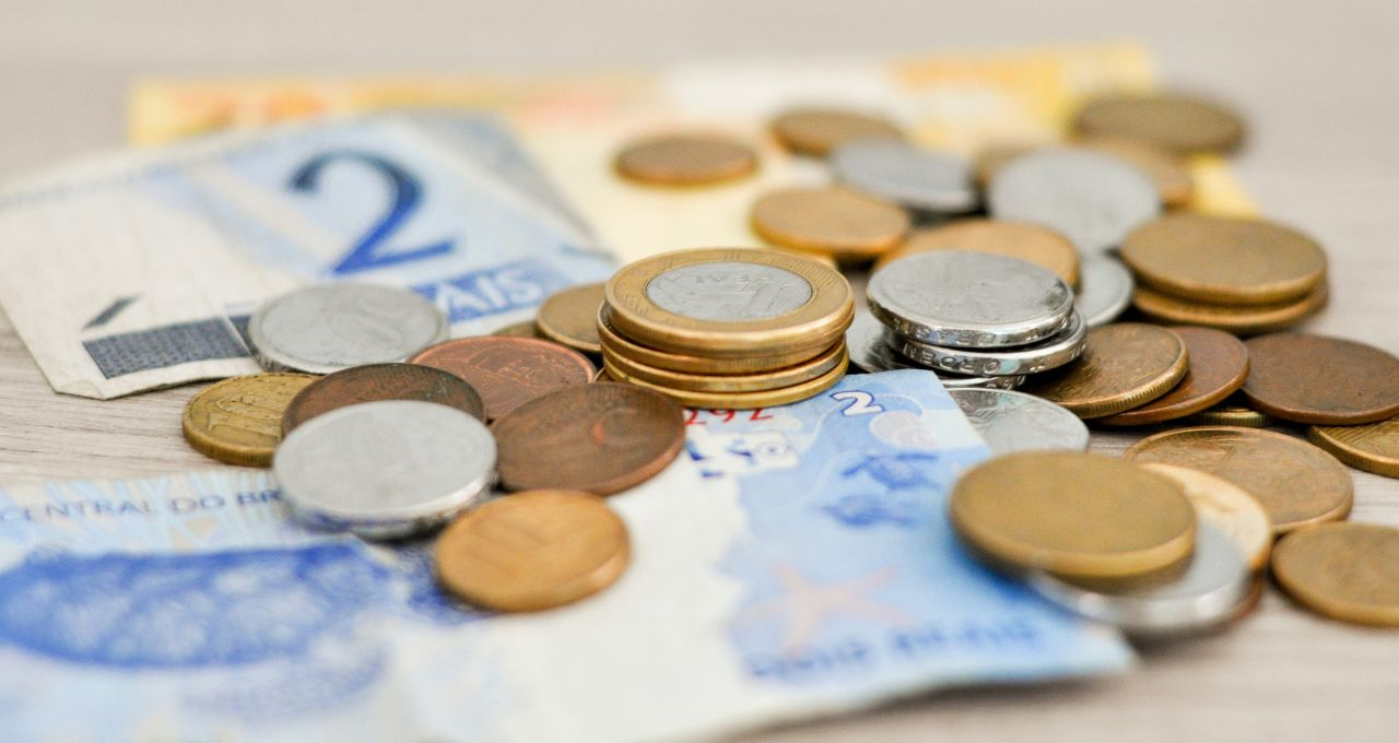 Brasileiros sacam em julho R$ 310,36 milhões esquecidos em bancos