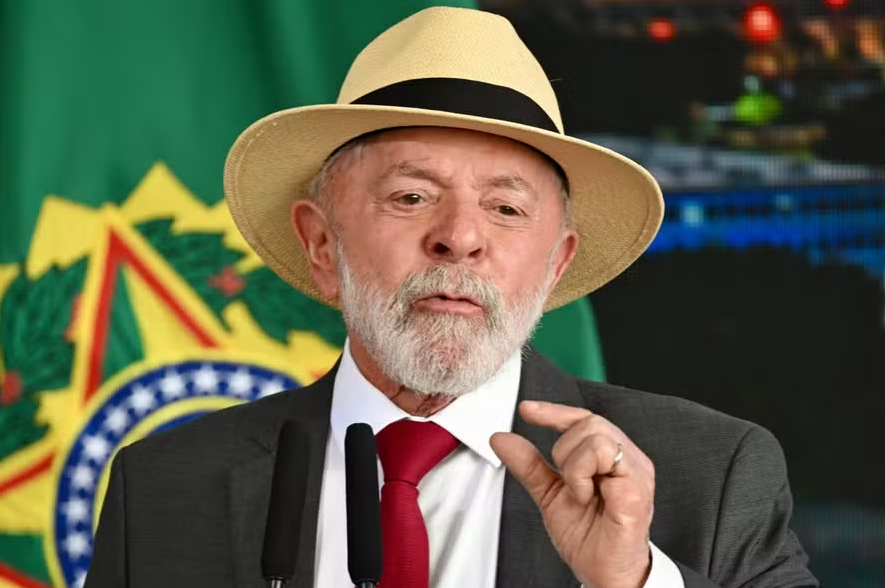 Lula reúne ministros para debater decisão da Meta e regulação das redes nesta sexta