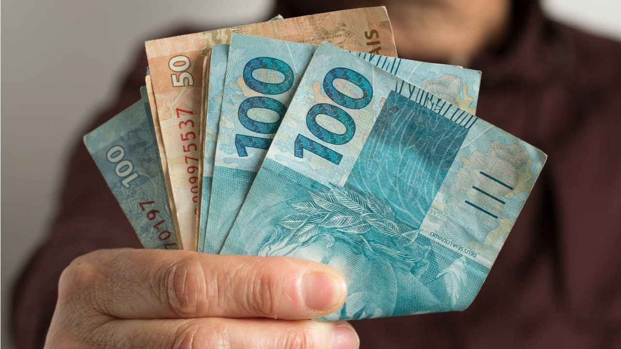 PIB do Brasil perde fôlego e sobe 0,4% no 2º trimestre, aponta IBGE