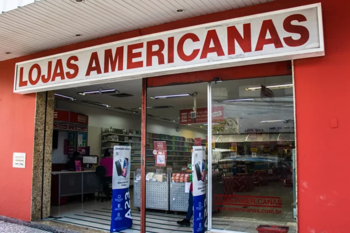 Ação da americanas (AMER3) derrete após balanço e empresa perde R$ 440 milhões em valor de mercado