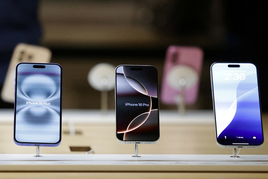 iPhones em loja da Apple em Nova York
16/10/2024
REUTERS/Kent J. Edwards