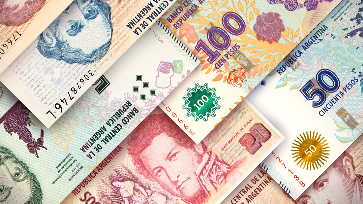 Peso argentino: qual o destino da moeda após revisão do regime cambial?