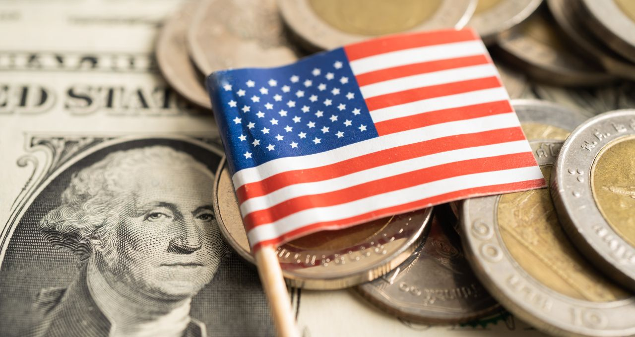 EUA levantam bandeira branca para techs, mas Trump promete novidades; o que esperar do Ibovespa nesta segunda (14)