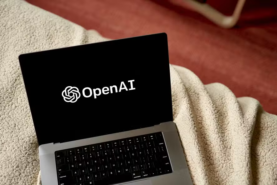 OpenAI levanta US$ 40 bi na maior rodada de investimentos de uma startup e agora vale US$ 300 bi