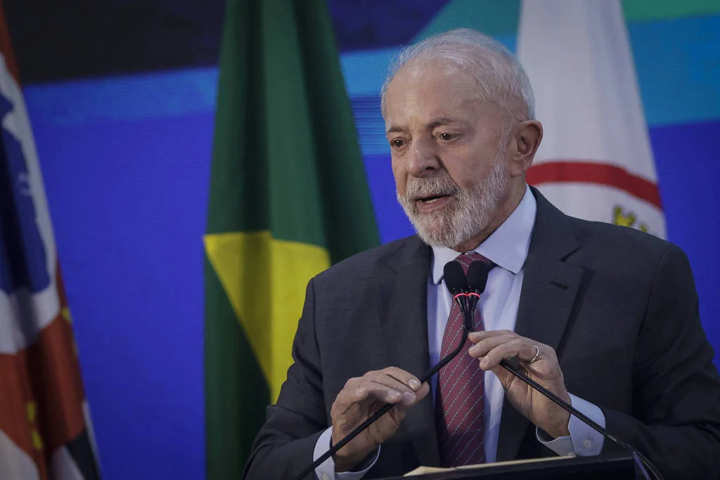 Governo Lula encaminha LDO 2026 ao Congresso com reajuste no salário mínimo.