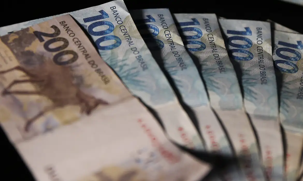 PIS/Pasep de 2025 libera renda extra de até R$ 2.640 para trabalhadores!