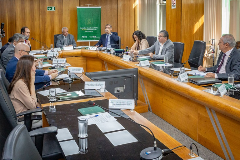 Conselho do FGTS aprova nova linha de crédito habitacional para famílias com renda de até 12 mil