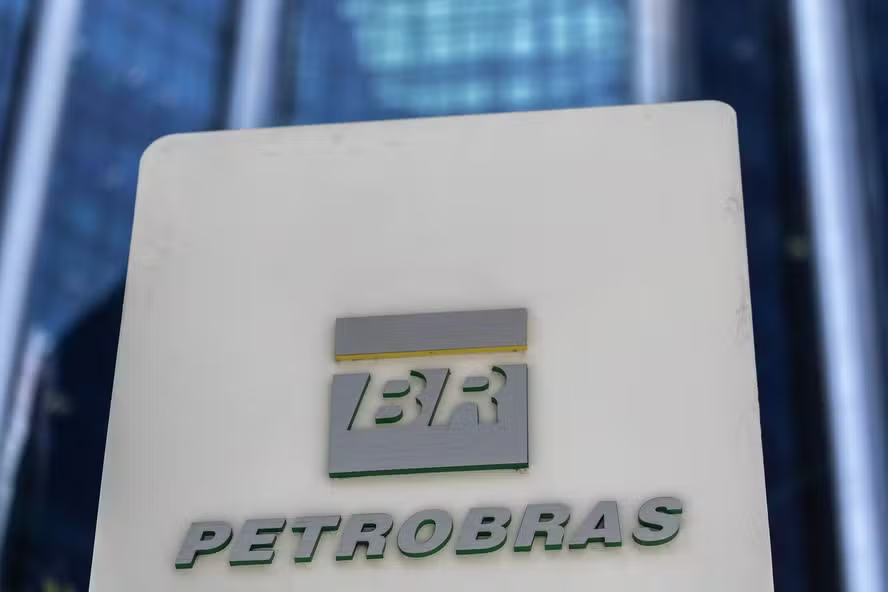 Petrobras reduz preços do diesel para distribuidoras a partir de 6ª